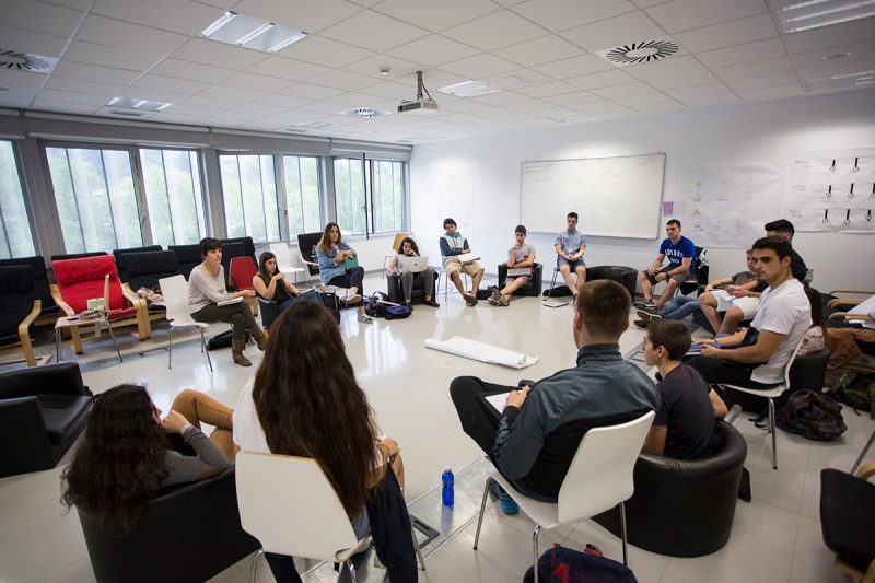 Euskal unibertsitateetako ikasleen kopurua % 2,5ean hazi da